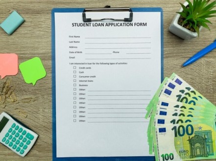 How Can I Get a Student Loan to Study in the UK